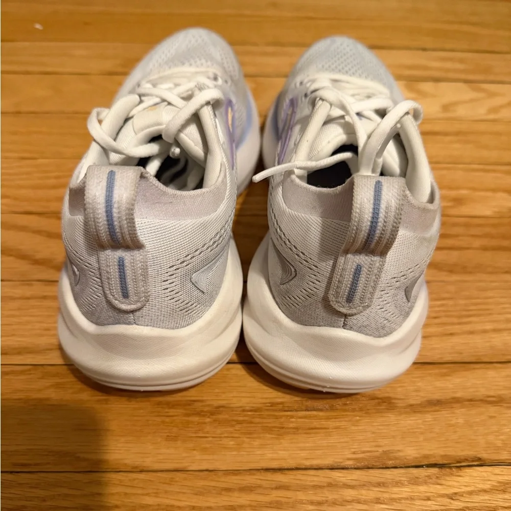 Brooks Glycerin 22 Women's White and Purple Running Shoes - Picture 2 of 12